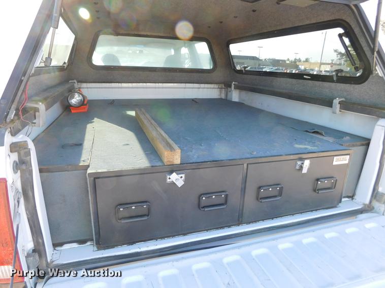 image for item DC8471 1999 Ford F250 Super Duty XLT Crew Cab pickup truck