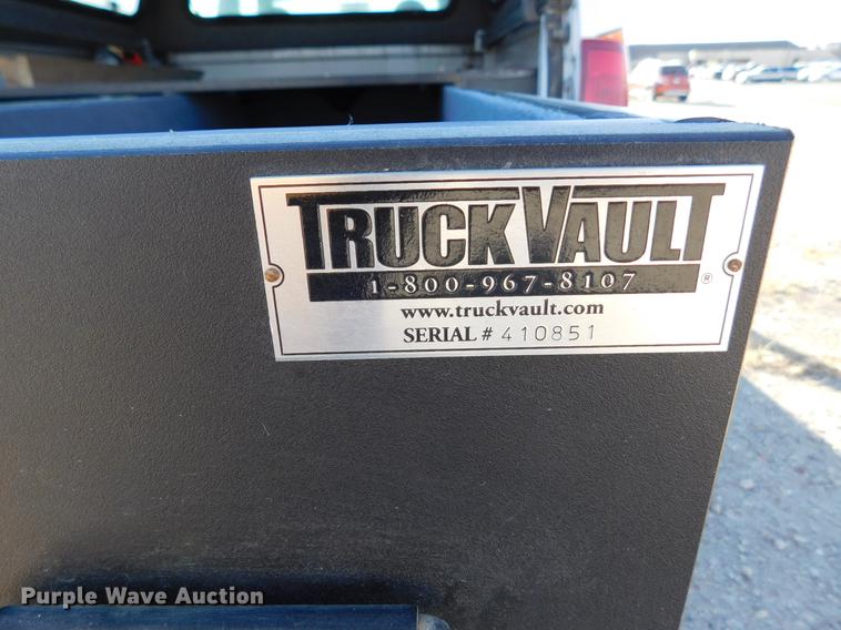 image for item DC8471 1999 Ford F250 Super Duty XLT Crew Cab pickup truck