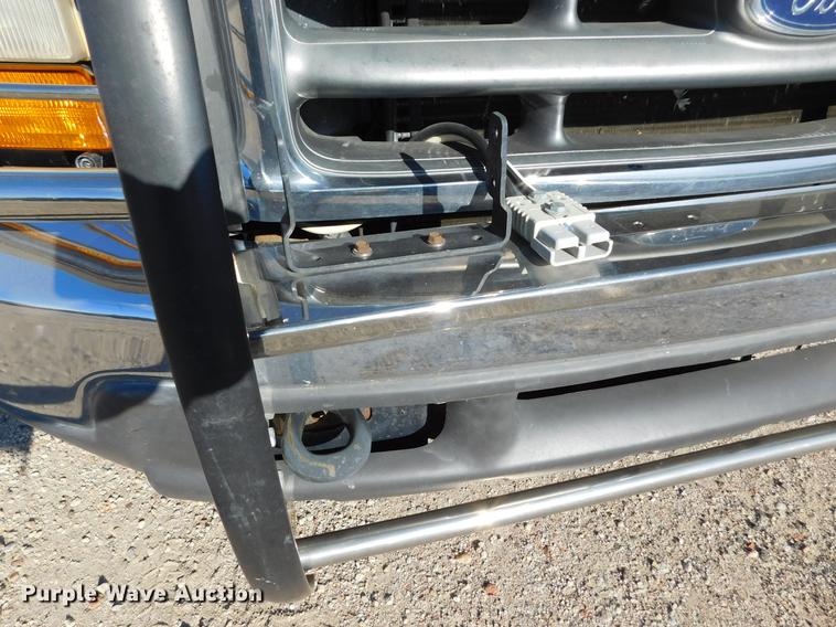 image for item DC8471 1999 Ford F250 Super Duty XLT Crew Cab pickup truck