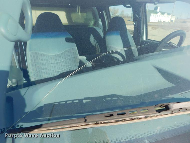 image for item DC8471 1999 Ford F250 Super Duty XLT Crew Cab pickup truck