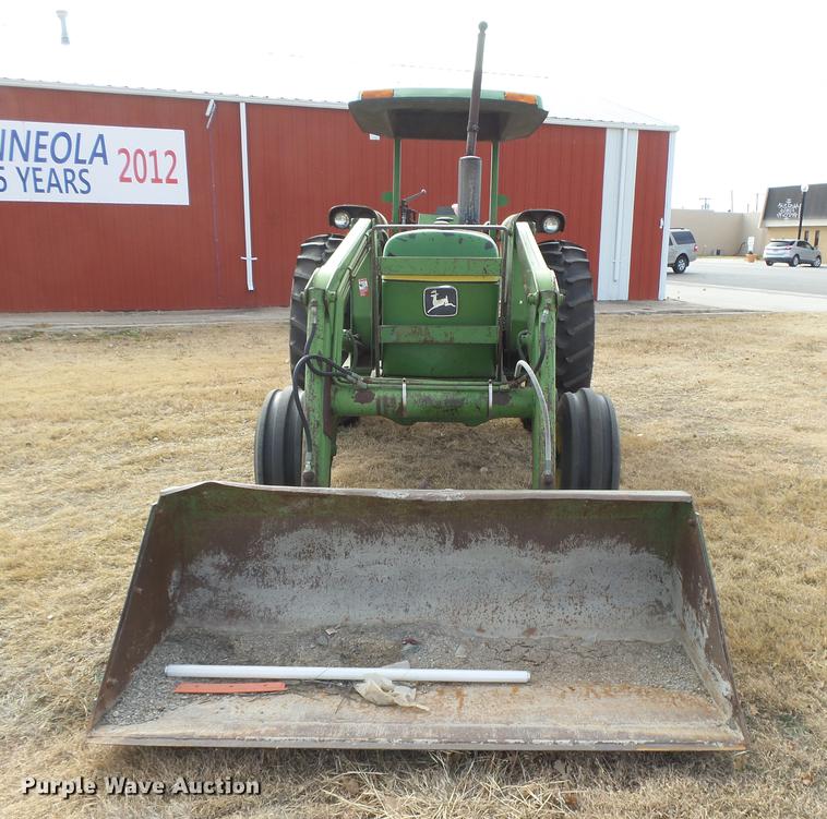 image for item DC8495 1979 John Deere 2440 tractor