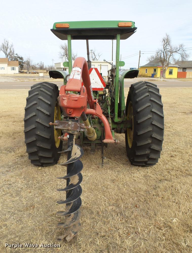 image for item DC8495 1979 John Deere 2440 tractor