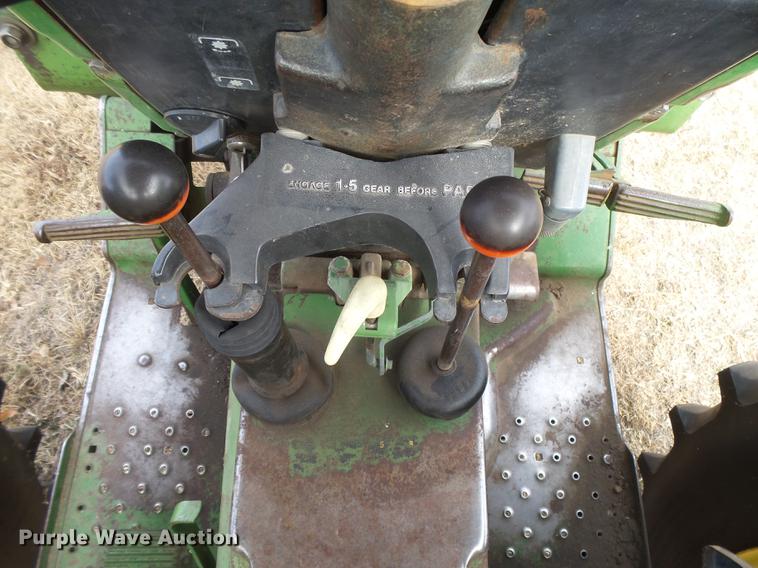 image for item DC8495 1979 John Deere 2440 tractor