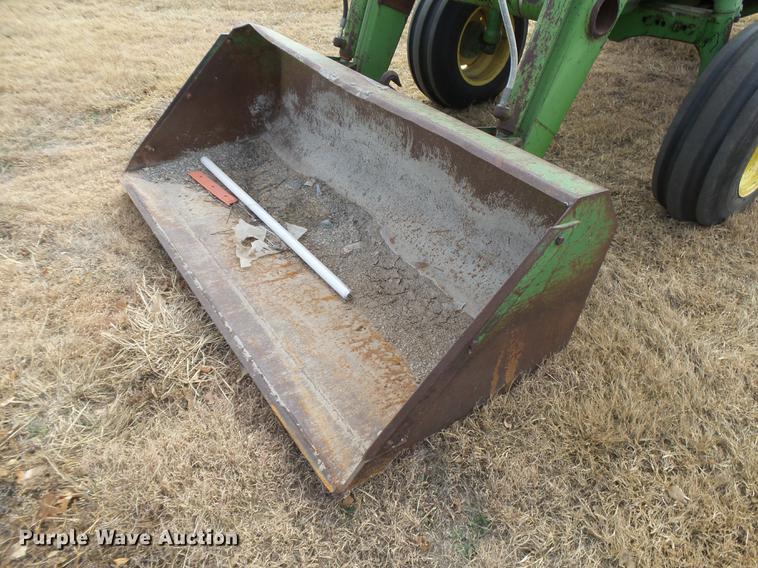 image for item DC8495 1979 John Deere 2440 tractor