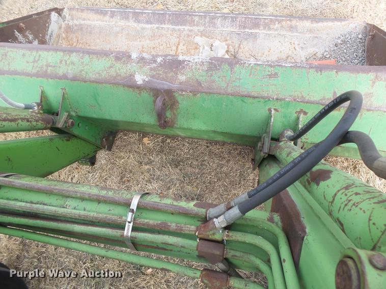 image for item DC8495 1979 John Deere 2440 tractor