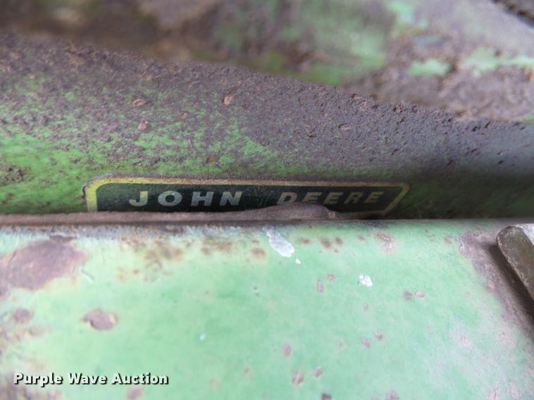 image for item DC8495 1979 John Deere 2440 tractor