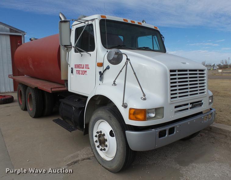image for item DC8496 1996 International 8100 tank truck