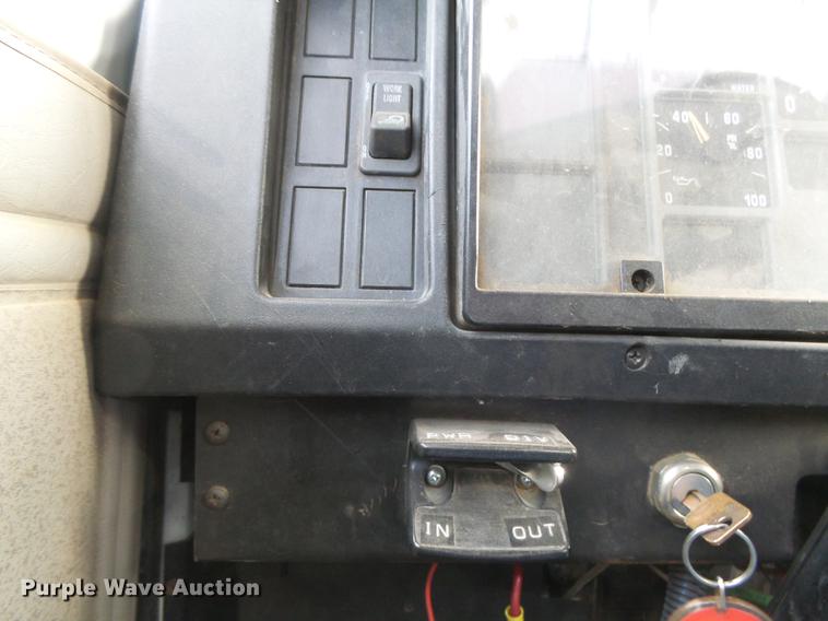 image for item DC8496 1996 International 8100 tank truck