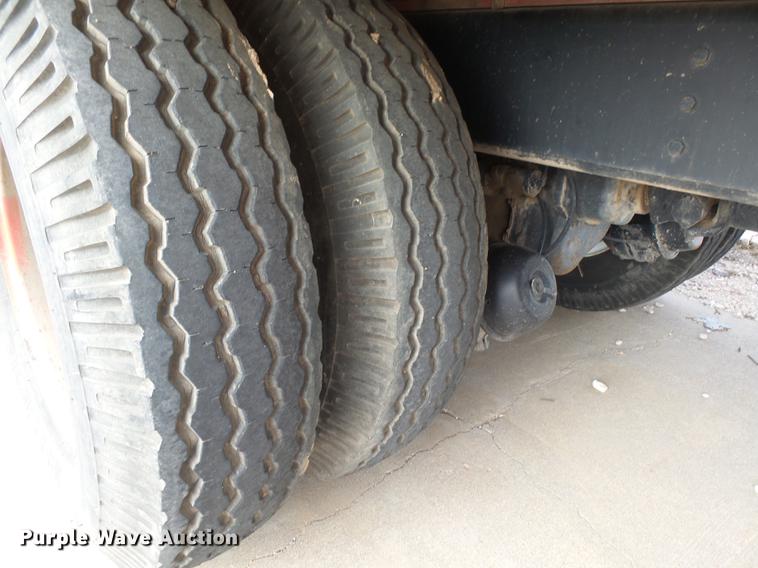 image for item DC8496 1996 International 8100 tank truck