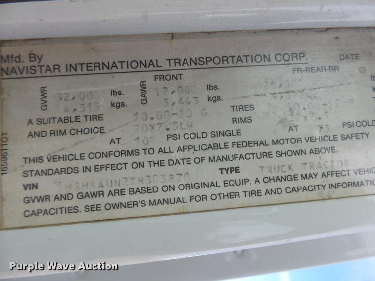 image for item DC8496 1996 International 8100 tank truck