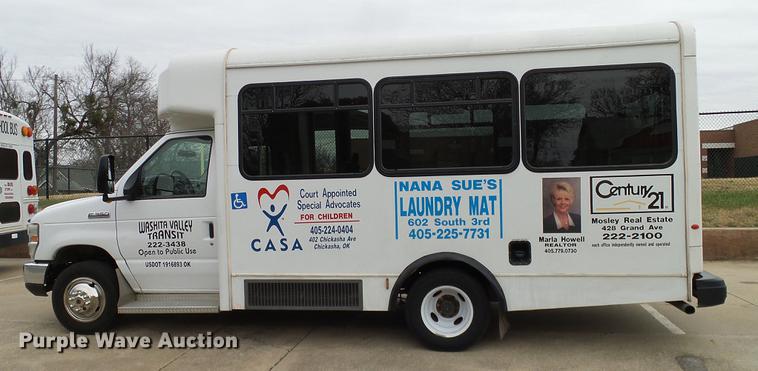 image for item DD1441 2009 Ford E350 Super Duty shuttle bus