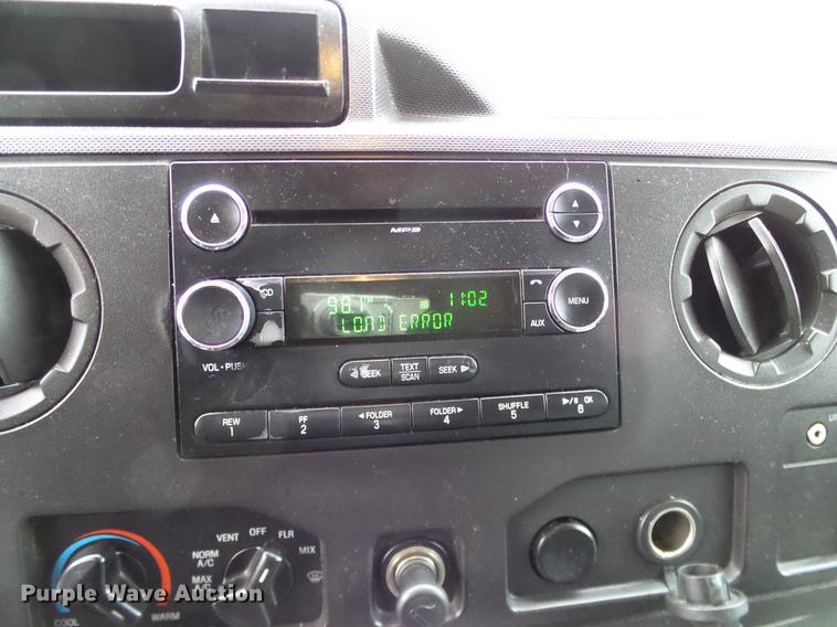 image for item DD1441 2009 Ford E350 Super Duty shuttle bus