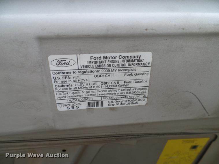 image for item DD1441 2009 Ford E350 Super Duty shuttle bus