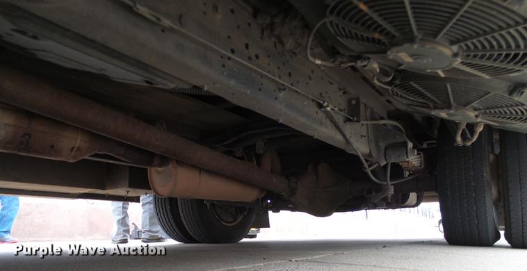 image for item DD1441 2009 Ford E350 Super Duty shuttle bus