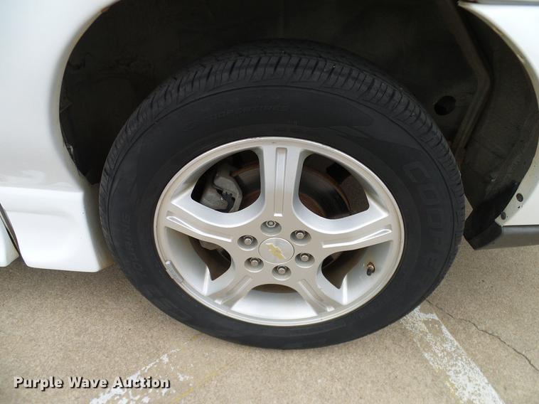 image for item DD1442 2008 Chevrolet Uplander Cargo van