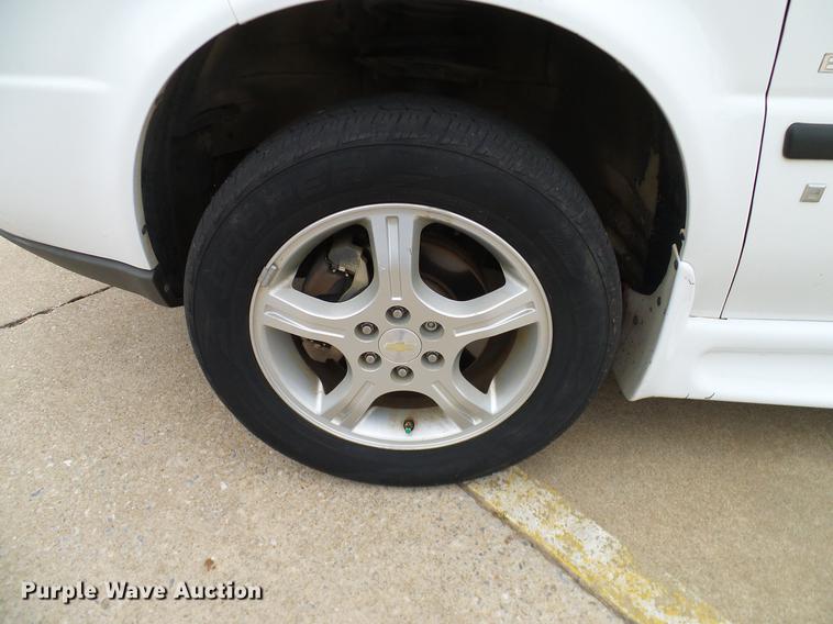 image for item DD1442 2008 Chevrolet Uplander Cargo van