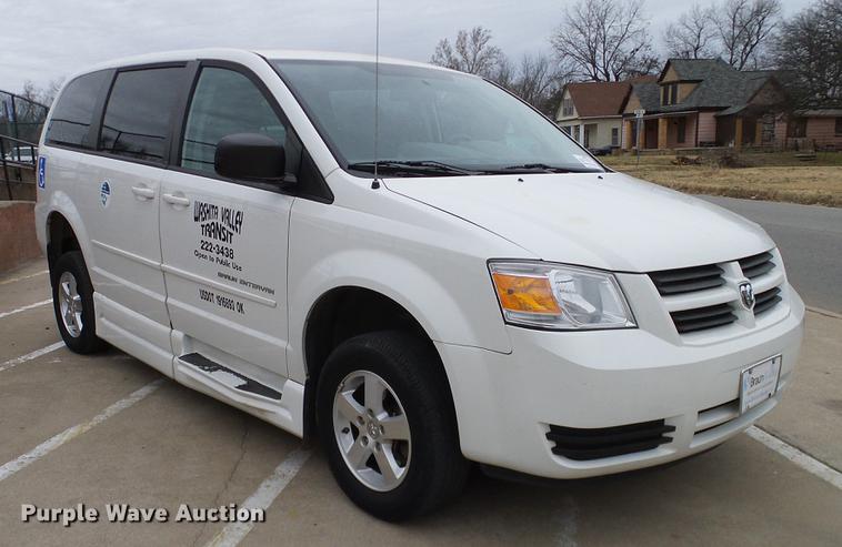 image for item DD1443 2010 Dodge Grand Caravan van