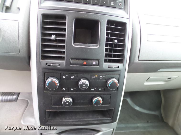 image for item DD1443 2010 Dodge Grand Caravan van