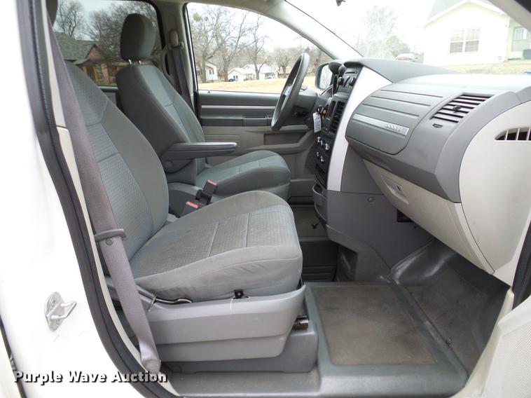 image for item DD1443 2010 Dodge Grand Caravan van