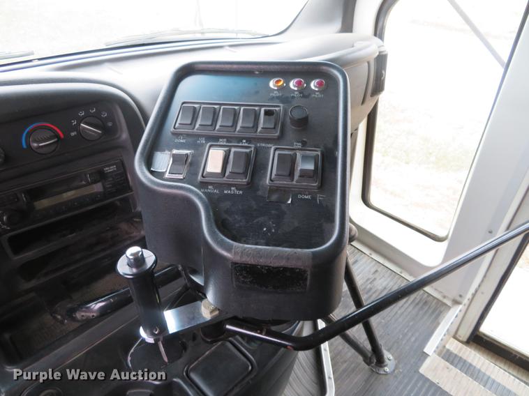 image for item DI9928 2002 Chevrolet Express G3500 school bus