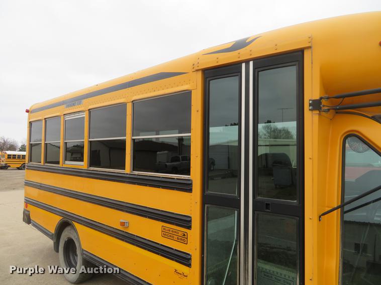 image for item DI9928 2002 Chevrolet Express G3500 school bus