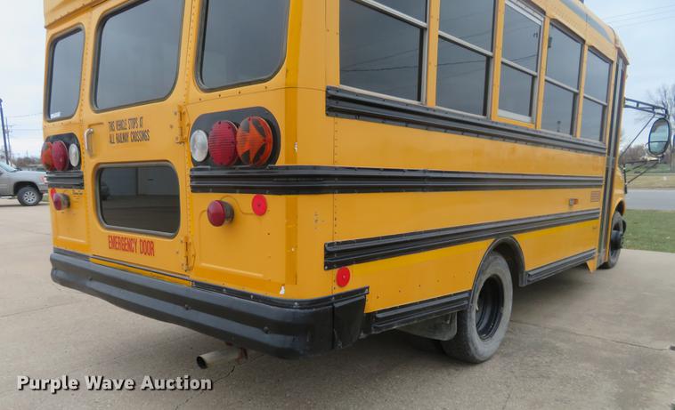 image for item DI9928 2002 Chevrolet Express G3500 school bus