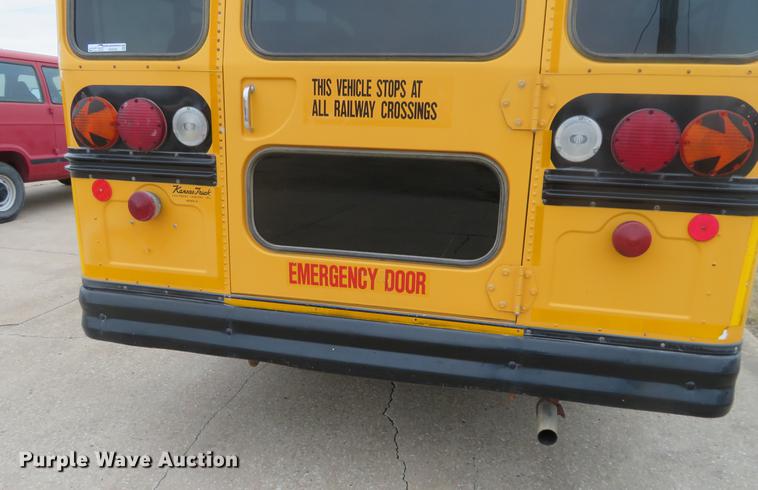 image for item DI9928 2002 Chevrolet Express G3500 school bus