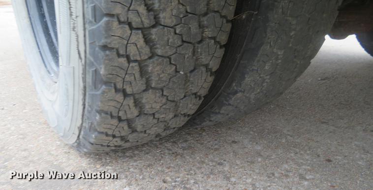 image for item DI9928 2002 Chevrolet Express G3500 school bus