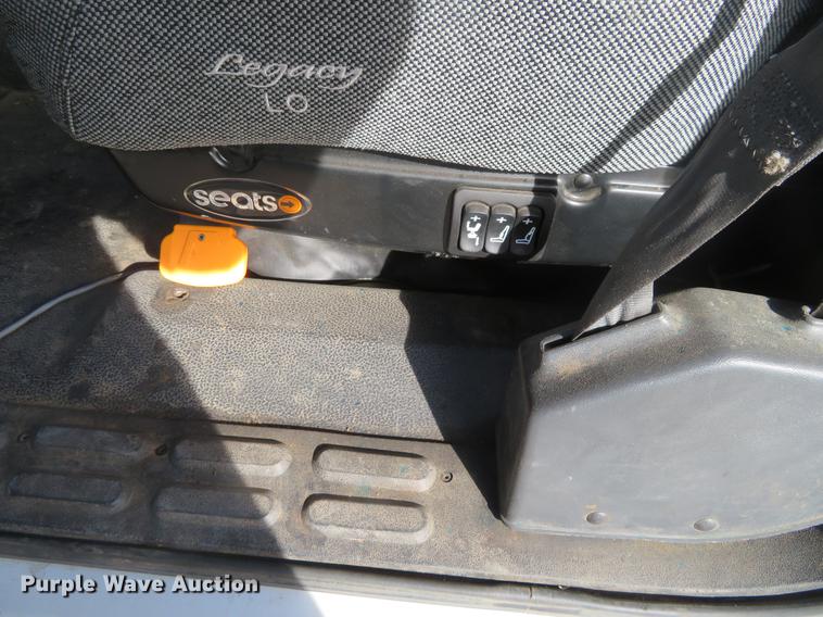 image for item DI9936 2002 Chevrolet C6500 tank truck