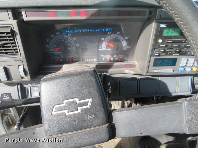 image for item DI9936 2002 Chevrolet C6500 tank truck