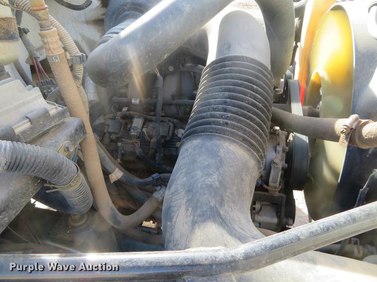 image for item DI9936 2002 Chevrolet C6500 tank truck