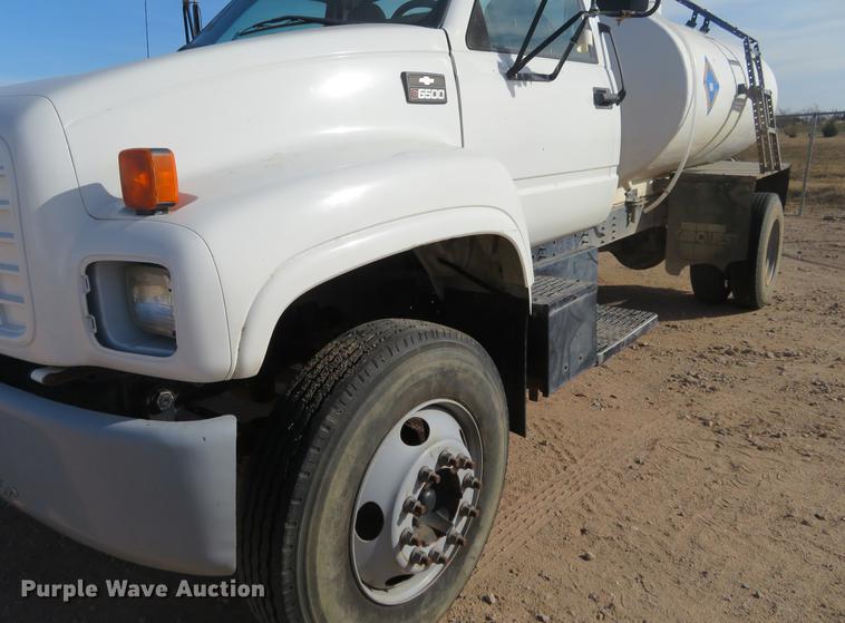 image for item DI9936 2002 Chevrolet C6500 tank truck