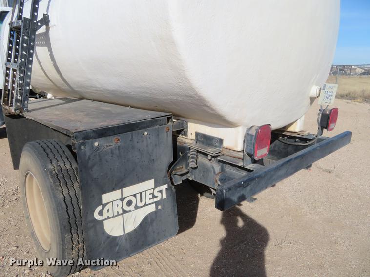 image for item DI9936 2002 Chevrolet C6500 tank truck