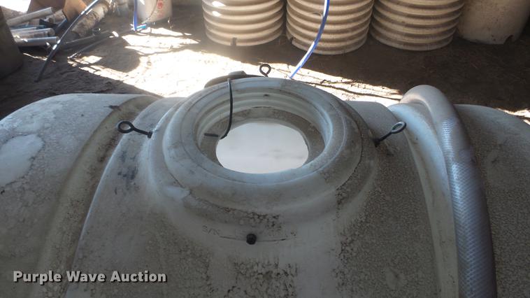 image for item DK9200 225 gallon poly tank