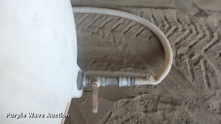 image for item DK9200 225 gallon poly tank