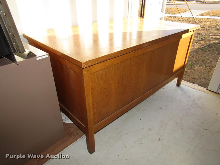 image for item DO9062 Office furniture