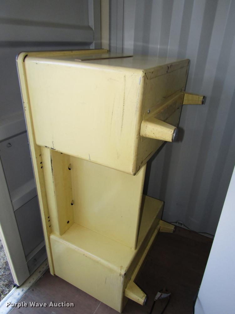 image for item DO9062 Office furniture