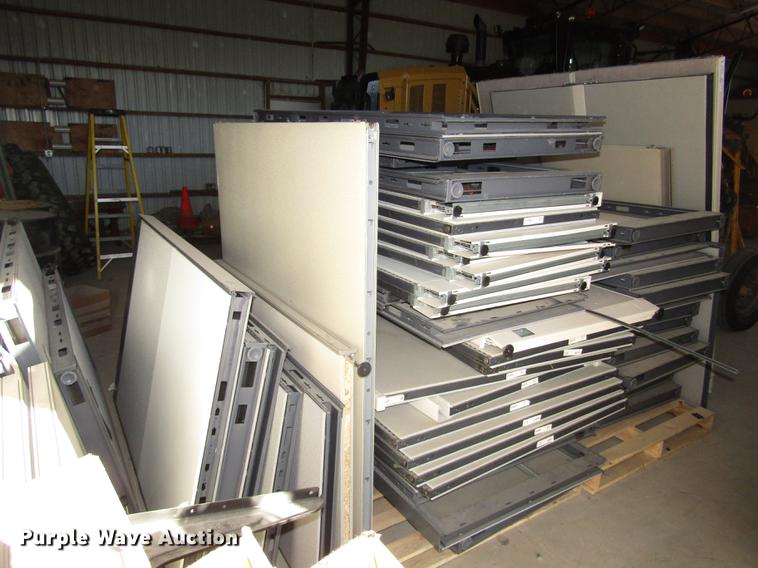 image for item DO9063 Cubicle dividers