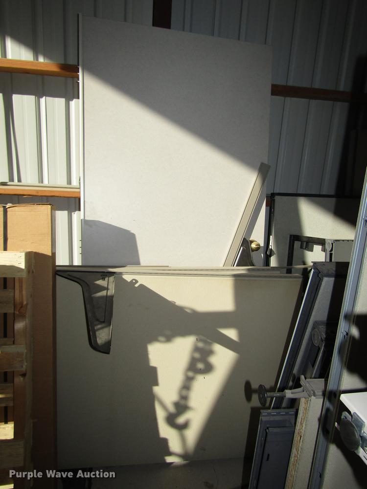 image for item DO9063 Cubicle dividers