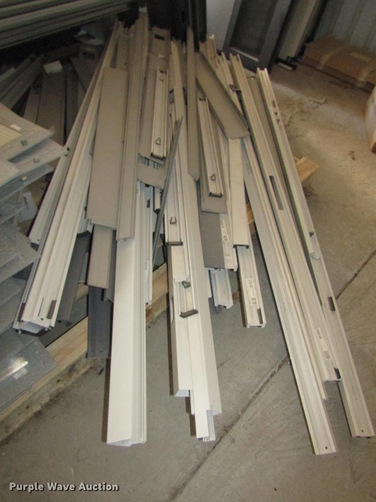 image for item DO9063 Cubicle dividers