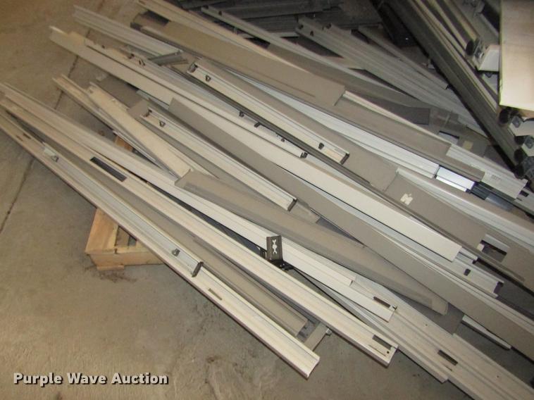 image for item DO9063 Cubicle dividers