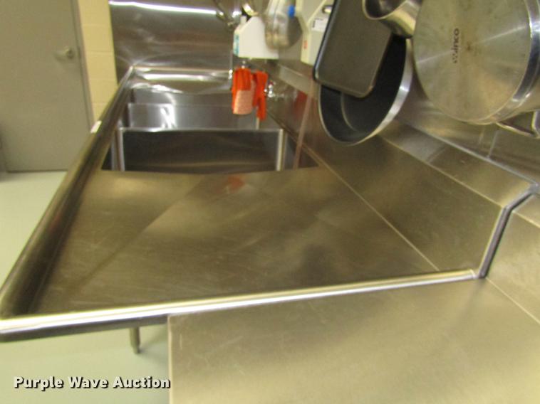 image for item DO9066 Stainless steel triple sink and table