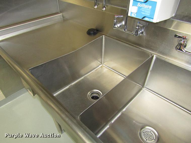 image for item DO9066 Stainless steel triple sink and table