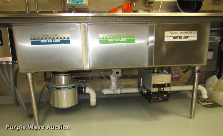 image for item DO9066 Stainless steel triple sink and table