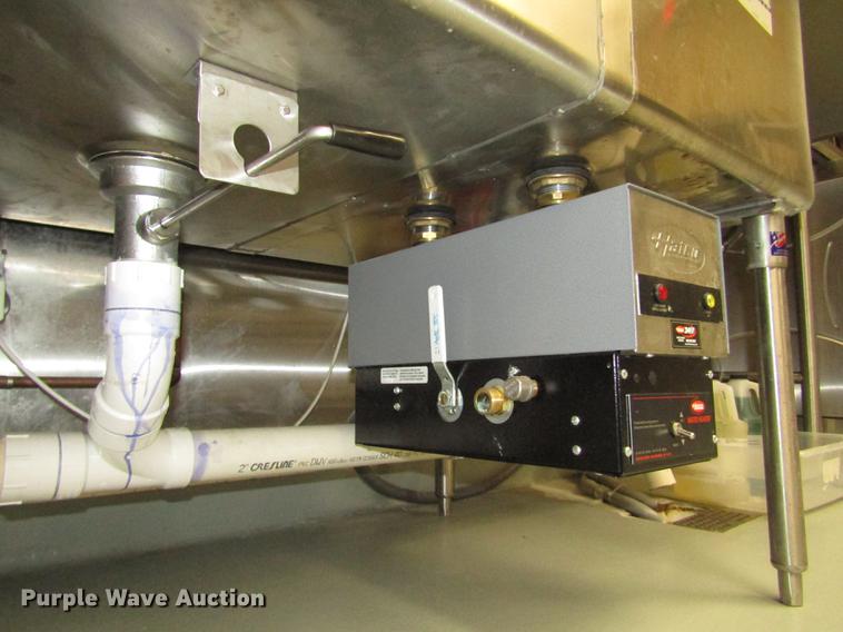 image for item DO9066 Stainless steel triple sink and table