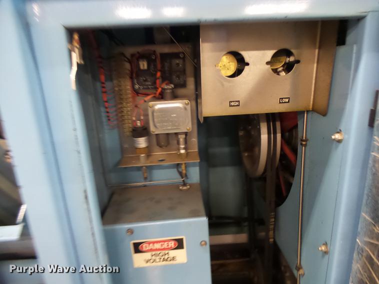 image for item DT9913 1997 Mako compressor