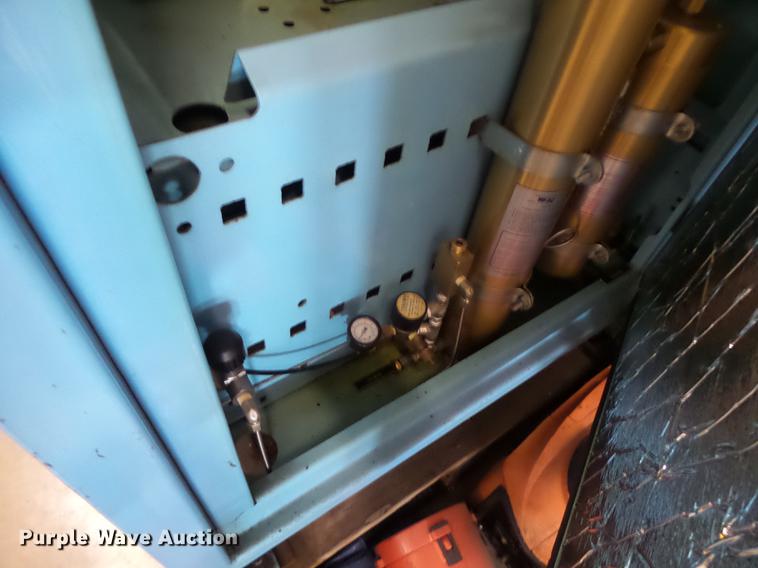 image for item DT9913 1997 Mako compressor