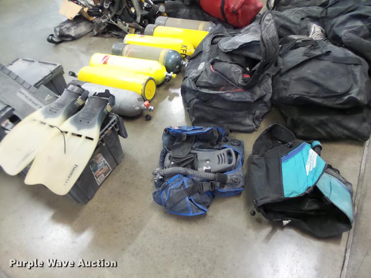 image for item DT9916 Scuba diving equipment