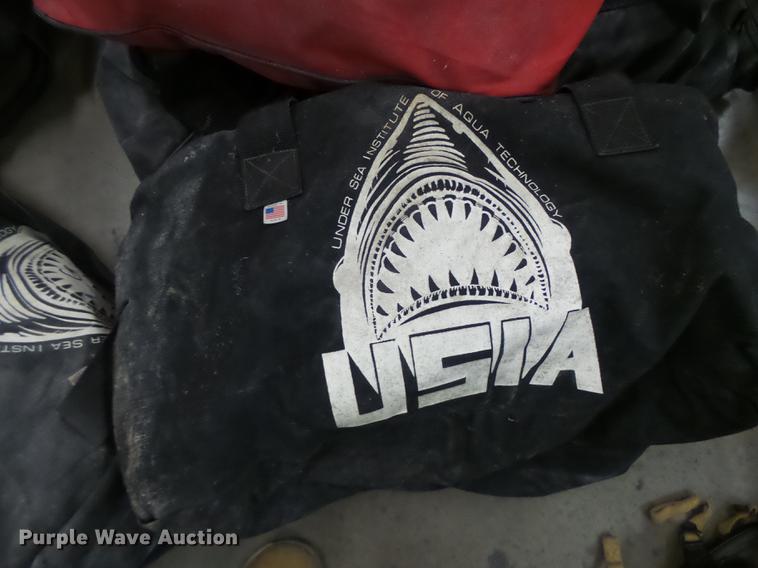 image for item DT9916 Scuba diving equipment