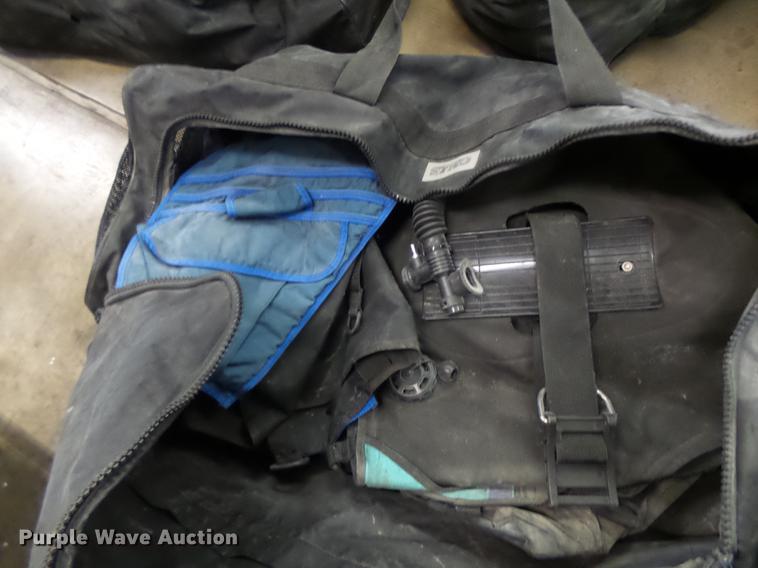 image for item DT9916 Scuba diving equipment